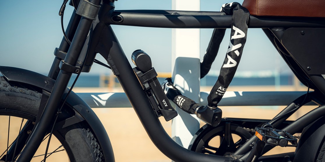AXA BIKE Absolute 9-110 en Fold Ultra op een fatbike