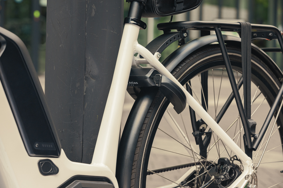 AXA Atlas L Retractable | AXA Bike Security 🇳🇱