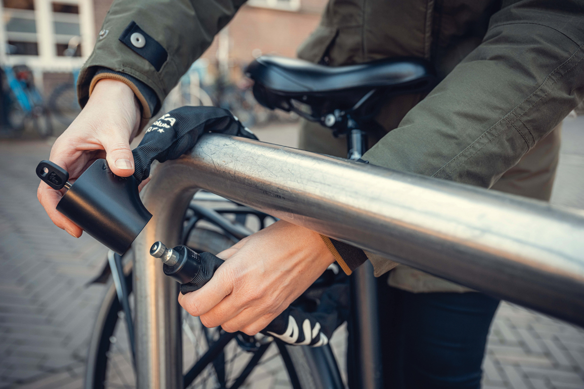AXA Absolute 9-110 | AXA Bike Security 🇬🇧